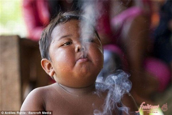 Самый юный в мире курильщик