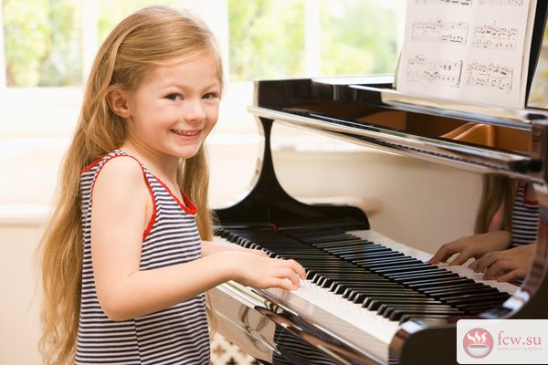 С какого возраста нужно начинать музыкальные занятия с ребенком
