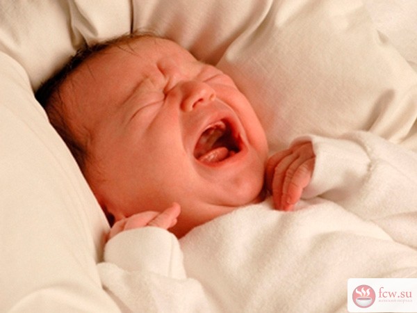 Почему малыш плачет? Пять самых частых причин