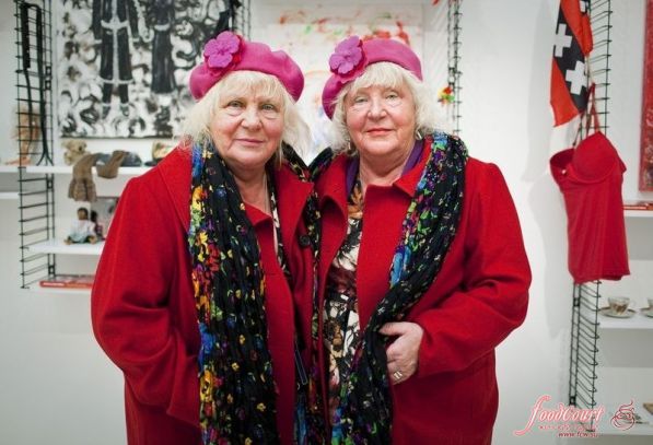 Старейшие проститутки Амстердама, 70-летние сестры-близнецы, героини фильма о самих себе, ушли на пенсию